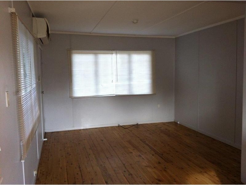 Units 1-4, 9 Bagot Street, Dalby QLD 4405