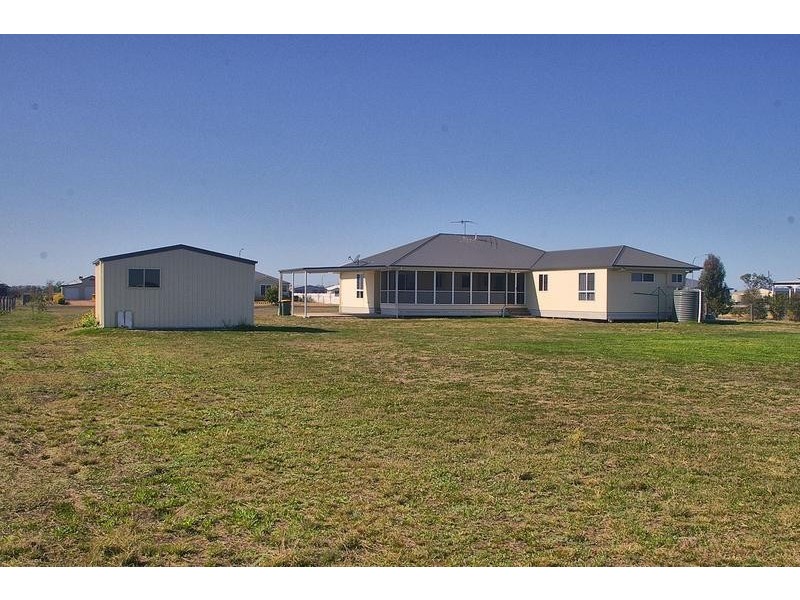33 Argyle Court, Dalby QLD 4405