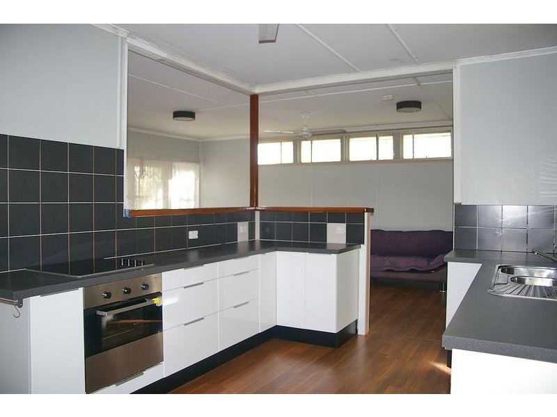 43 Palmer Street, Dalby QLD 4405