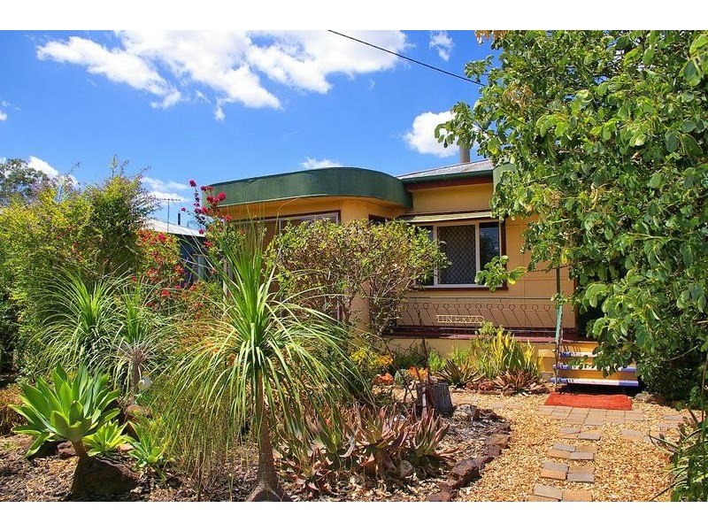 8 Etty Street, Dalby QLD 4405