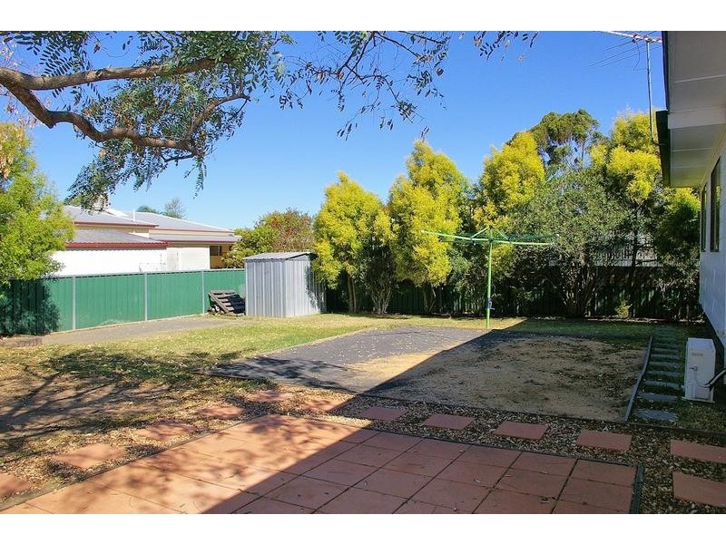 31 College Crescent, Dalby QLD 4405