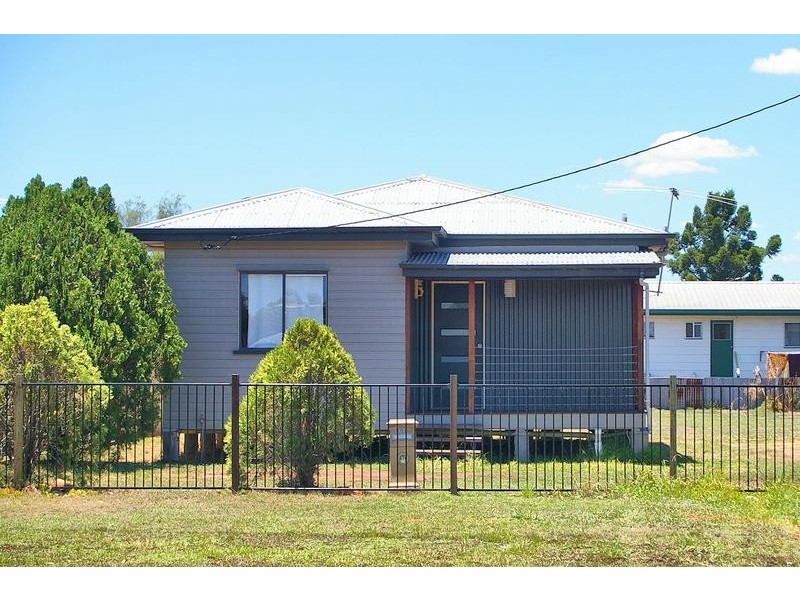 61 Moreton Street, Dalby QLD 4405