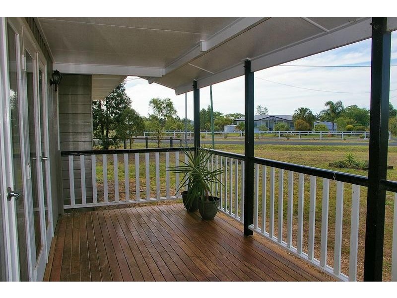 98 Hedge Road, Dalby QLD 4405