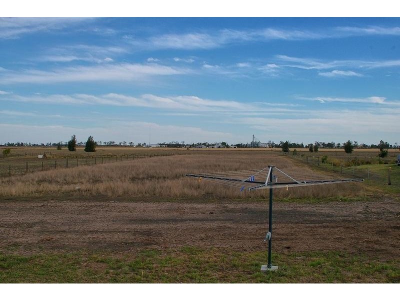 98 Hedge Road, Dalby QLD 4405