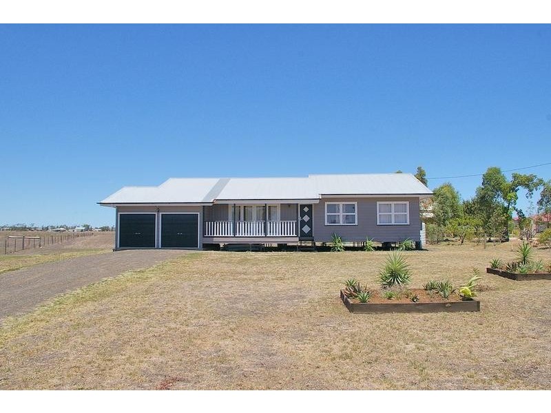 98 Hedge Road, Dalby QLD 4405