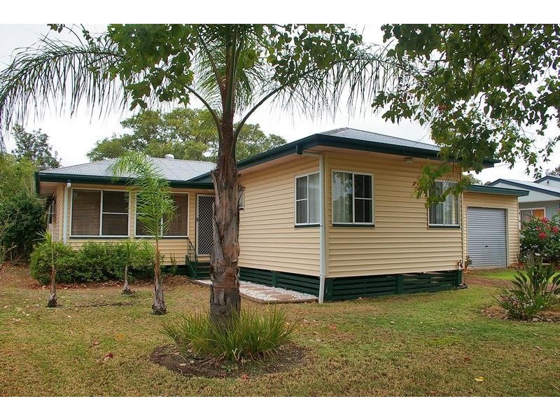 6 Adcock Street, Dalby QLD 4405