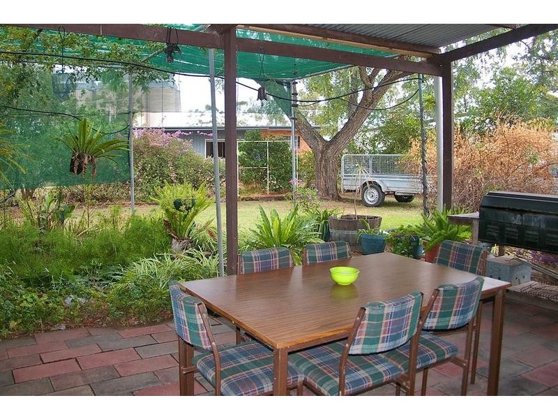 6 Adcock Street, Dalby QLD 4405