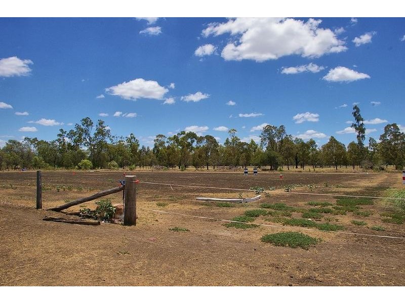 70 Mahon Street, Dalby QLD 4405