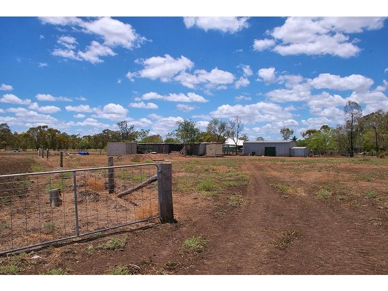 70 Mahon Street, Dalby QLD 4405