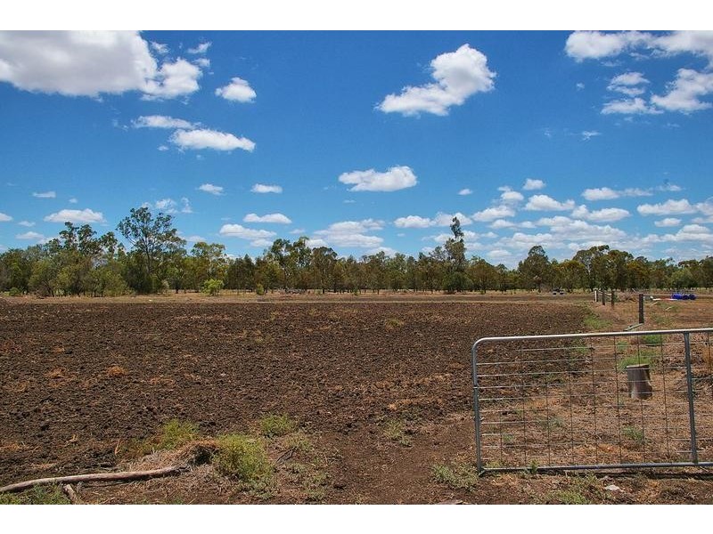 70 Mahon Street, Dalby QLD 4405