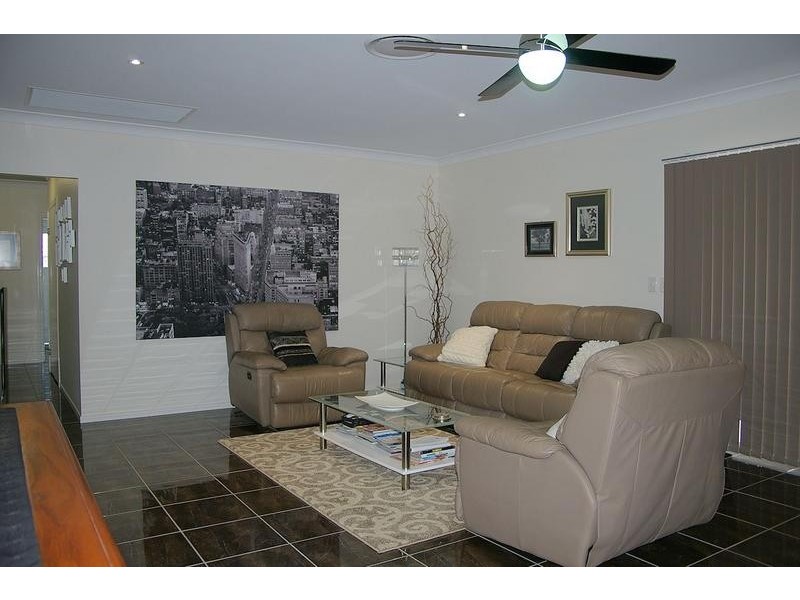 34 Hustons Place, Dalby QLD 4405
