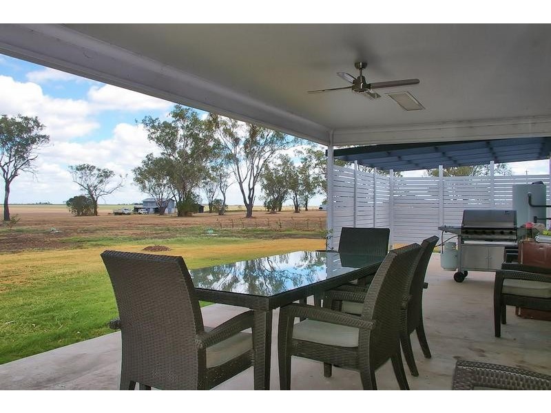 34 Hustons Place, Dalby QLD 4405