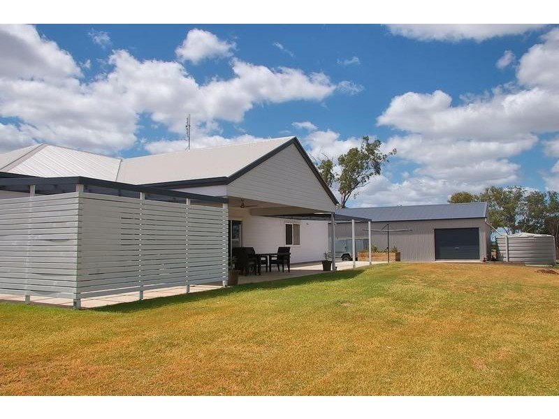 34 Hustons Place, Dalby QLD 4405