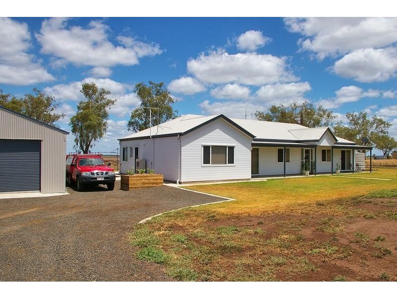 34 Hustons Place, Dalby QLD 4405