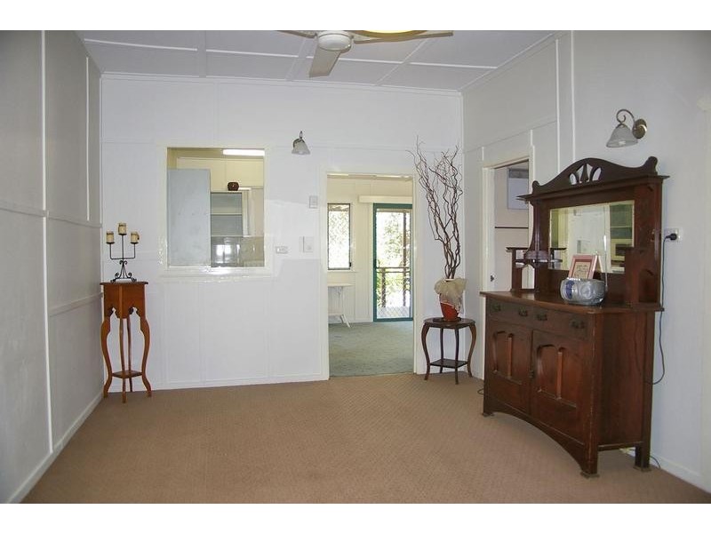 77 Edward Street, Dalby QLD 4405