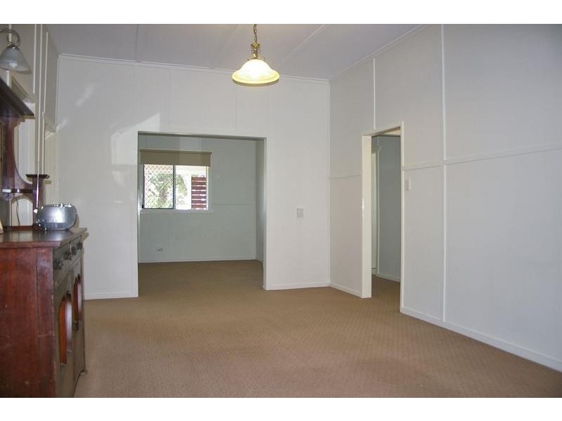 77 Edward Street, Dalby QLD 4405