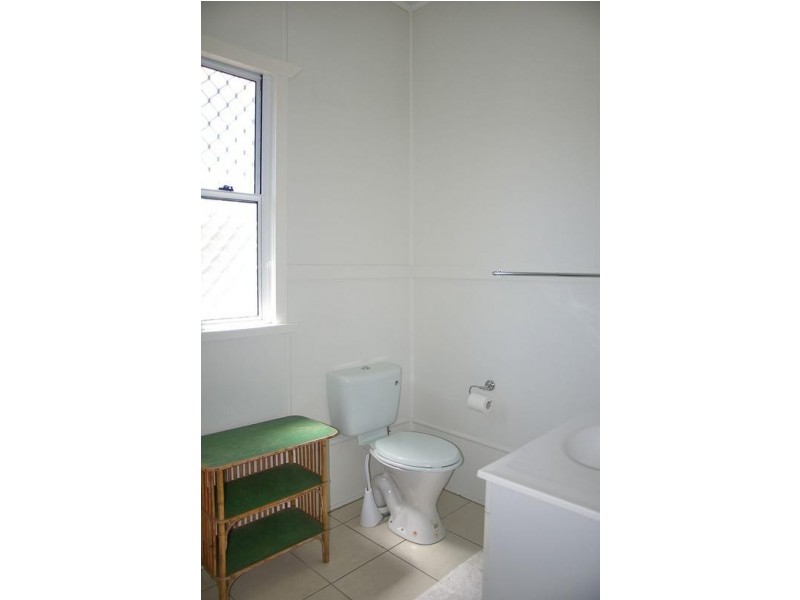 77 Edward Street, Dalby QLD 4405