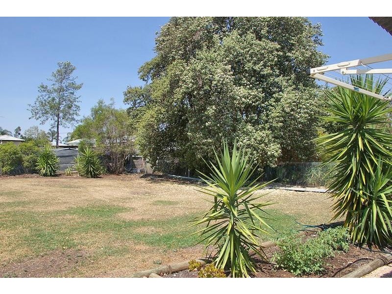 77 Edward Street, Dalby QLD 4405