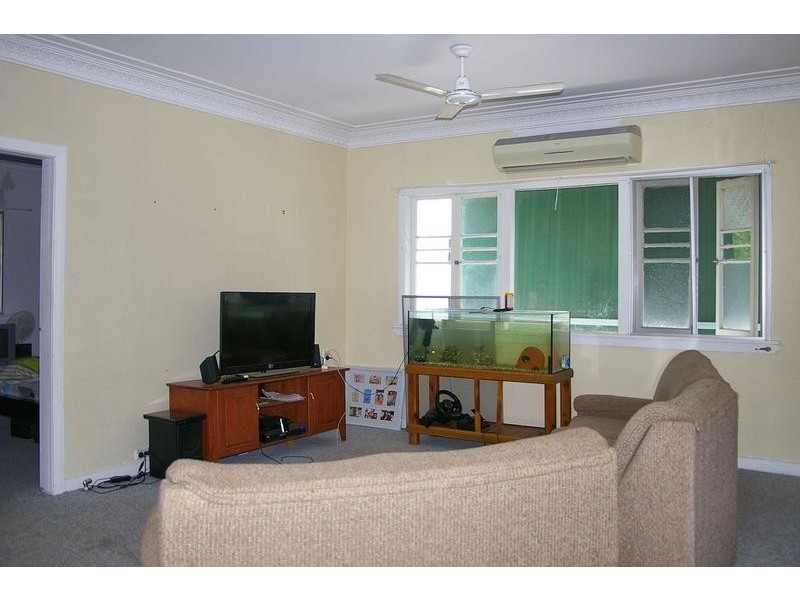 90 Orpen Street, Dalby QLD 4405