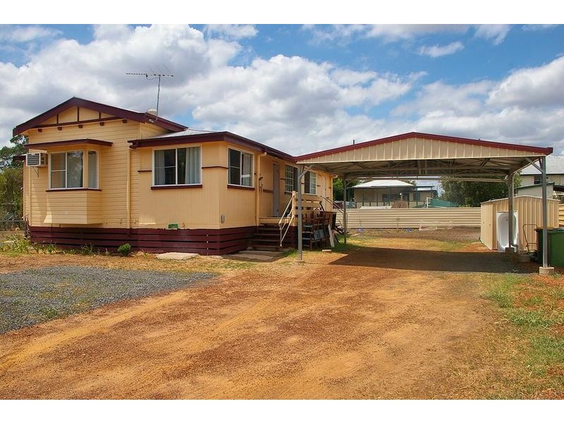 9 O’ Keefe Street, Dalby QLD 4405