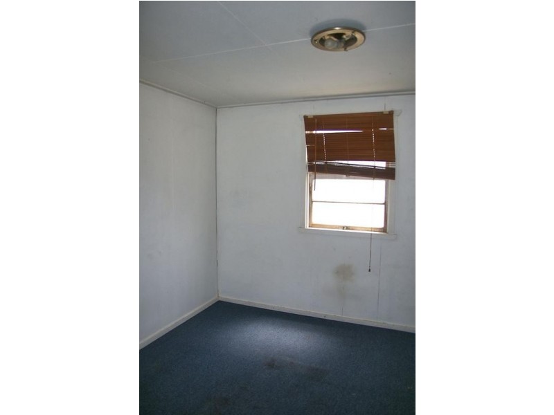 3 Knowles Street, Dalby QLD 4405