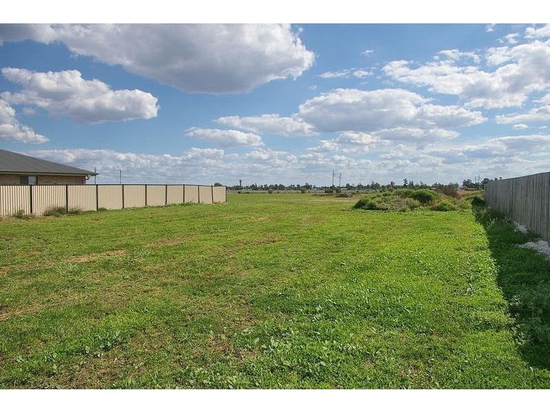 10 Baystone Street, Dalby QLD 4405