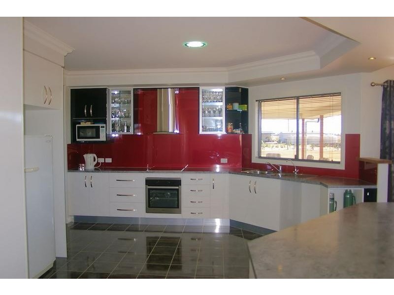 37 Diamond Drive, Dalby QLD 4405