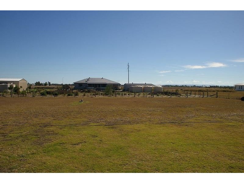 37 Diamond Drive, Dalby QLD 4405