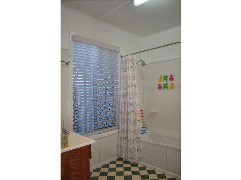 8 Hawthorne Street, Dalby QLD 4405