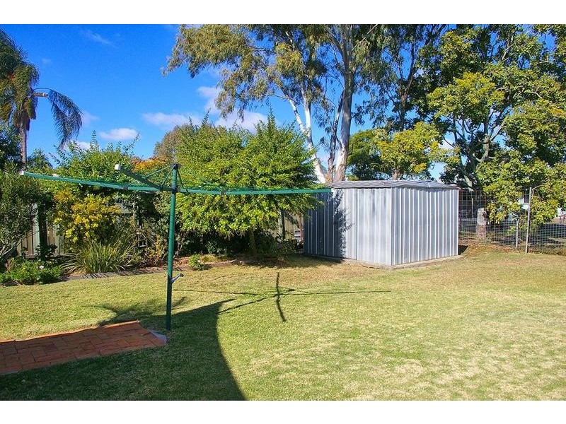 8 Hawthorne Street, Dalby QLD 4405