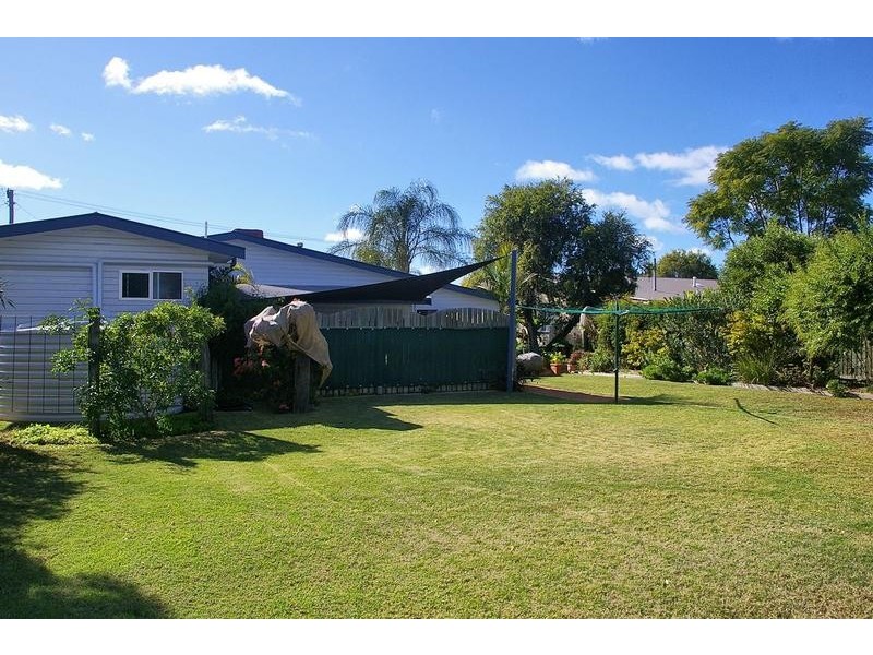 8 Hawthorne Street, Dalby QLD 4405