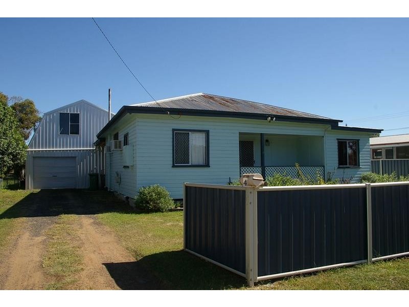 4 Pratten Street, Dalby QLD 4405