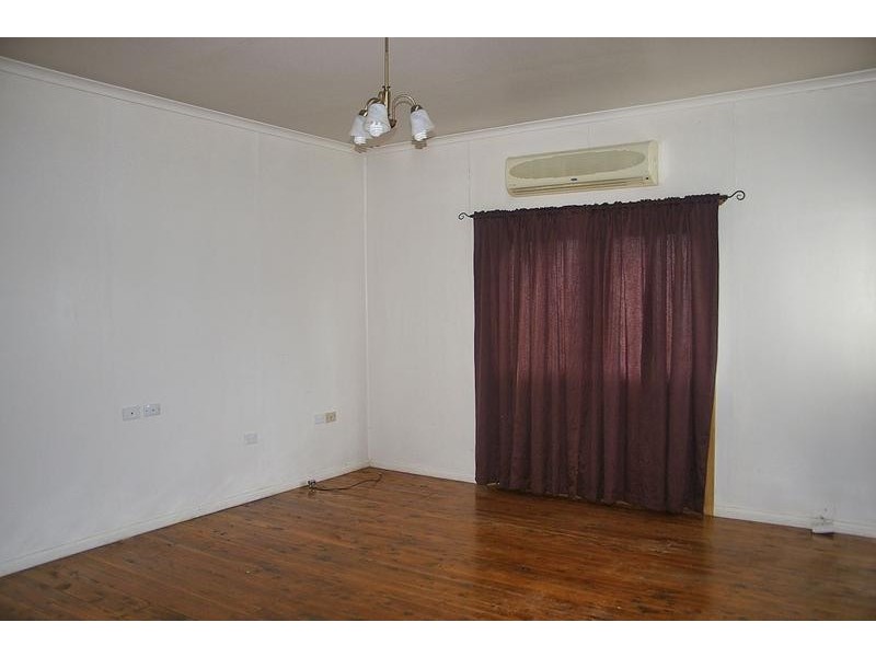 6 Blaxland Road, Dalby QLD 4405