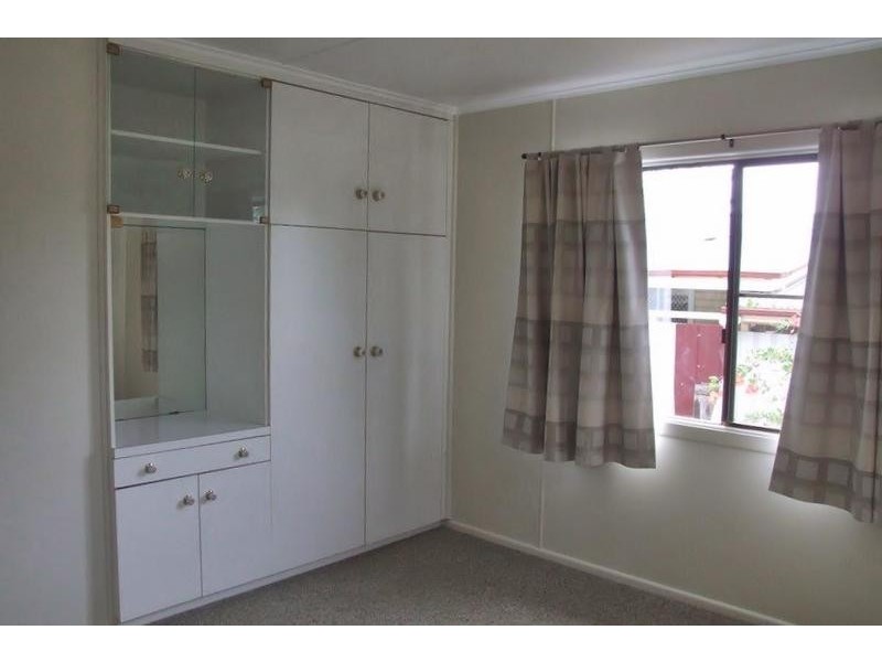 2 Knox Street, Dalby QLD 4405