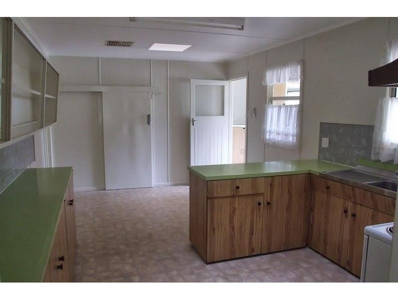 2 Knox Street, Dalby QLD 4405