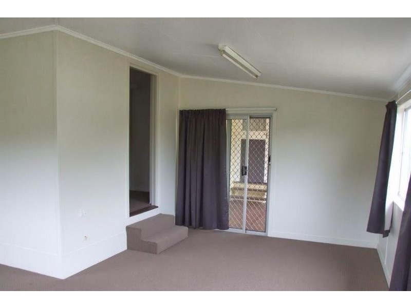 2 Knox Street, Dalby QLD 4405