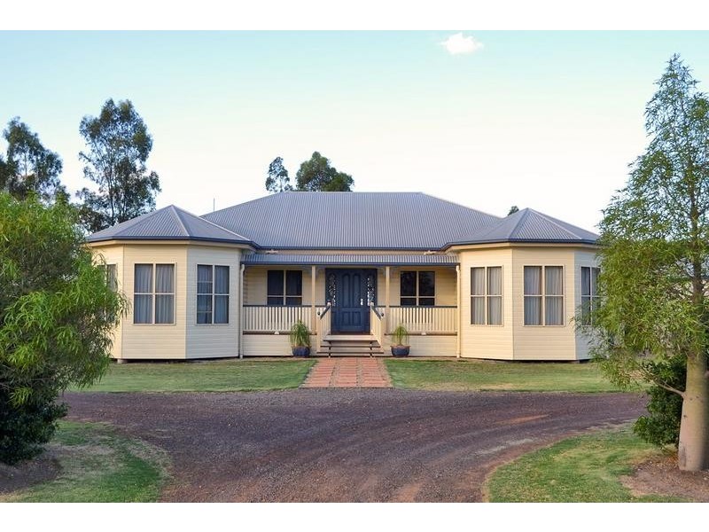 51 Summer Avenue, Dalby QLD 4405