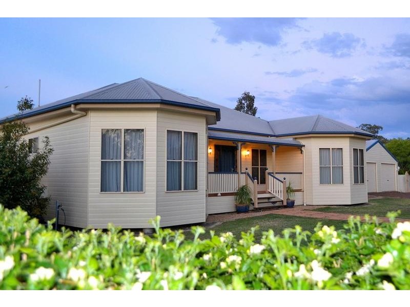 51 Summer Avenue, Dalby QLD 4405