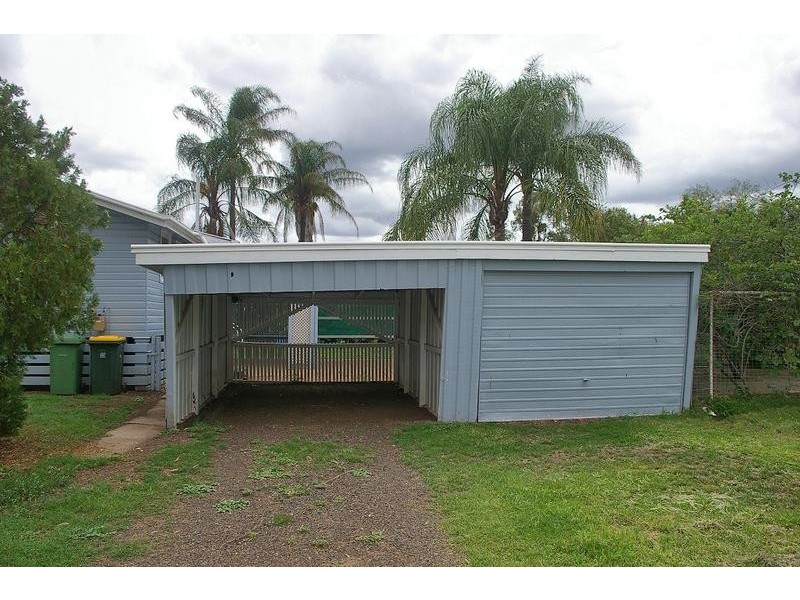 70 Arthur Street, Dalby QLD 4405