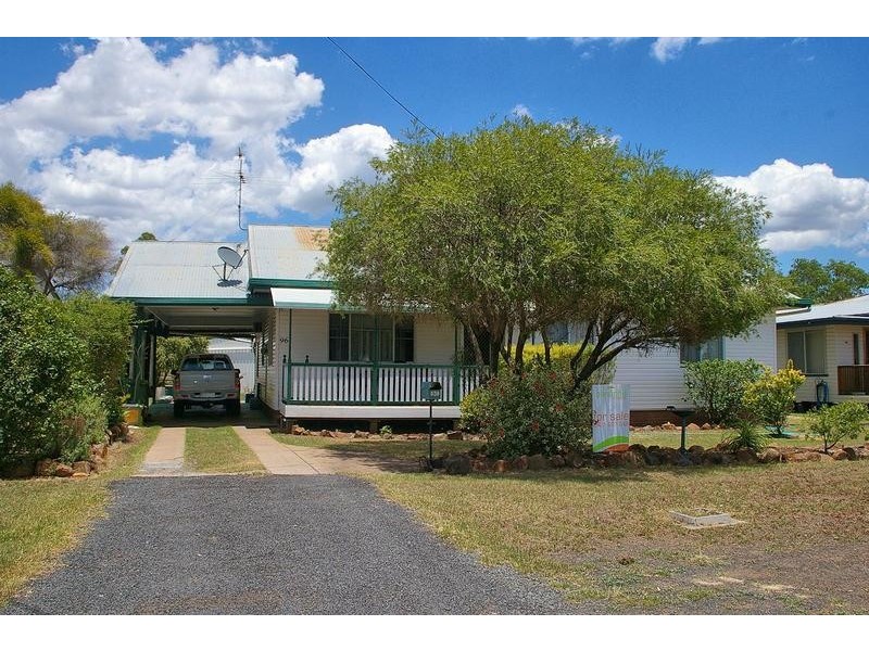 96 Edward Street, Dalby QLD 4405
