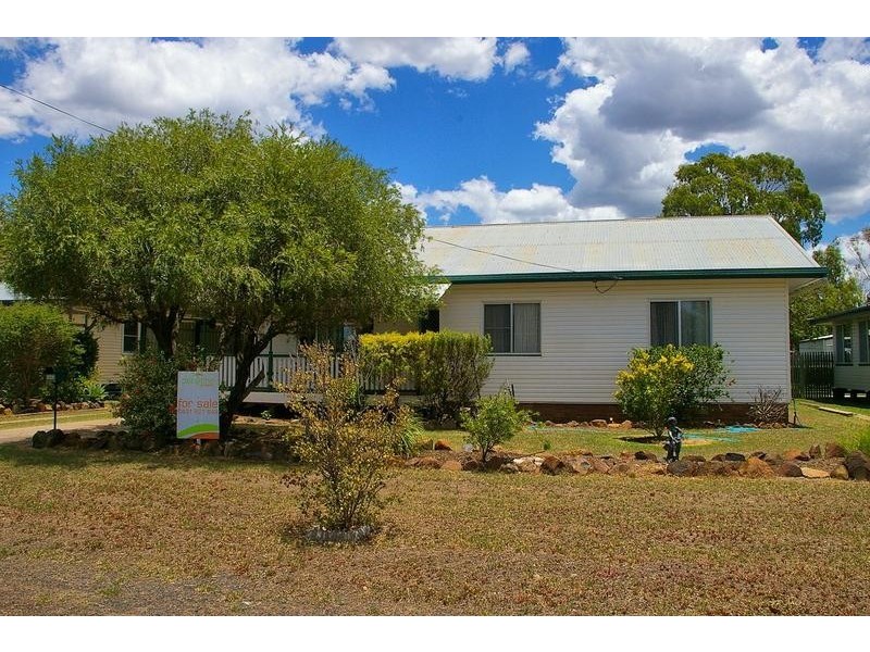 96 Edward Street, Dalby QLD 4405