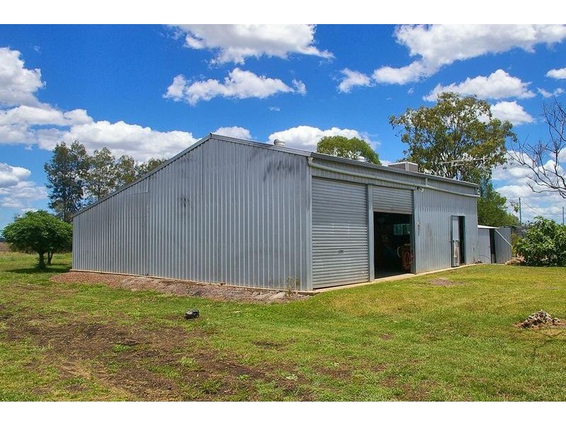 8 Mccay Street, Macalister QLD 4406