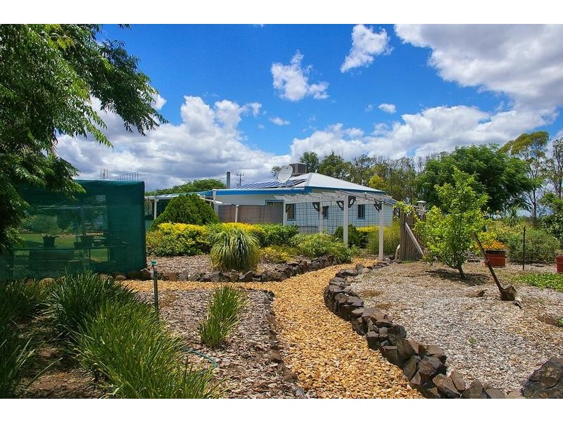 8 Mccay Street, Macalister QLD 4406