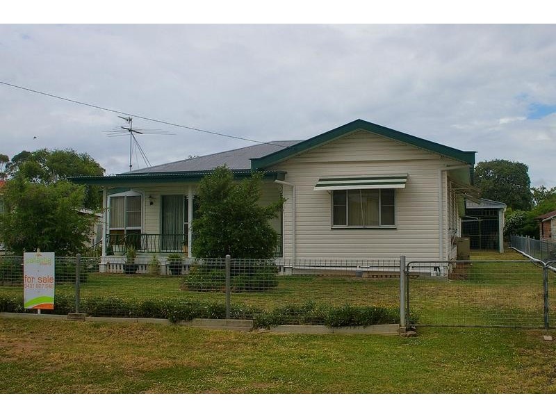 14 Moreton Street, Dalby QLD 4405