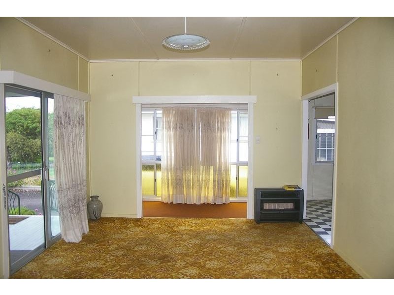 14 Moreton Street, Dalby QLD 4405