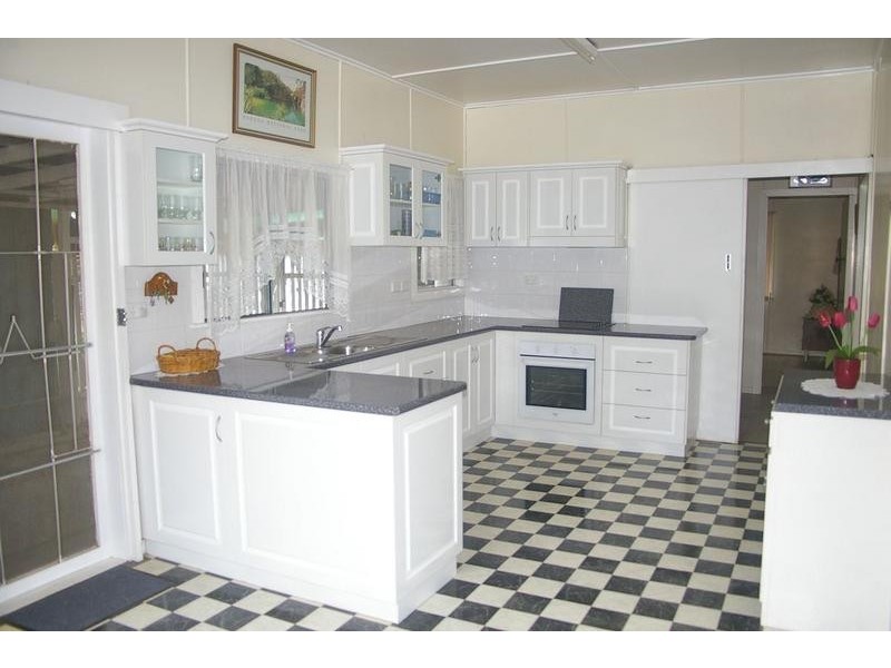 14 Moreton Street, Dalby QLD 4405