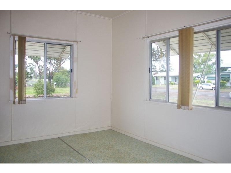 14 Moreton Street, Dalby QLD 4405