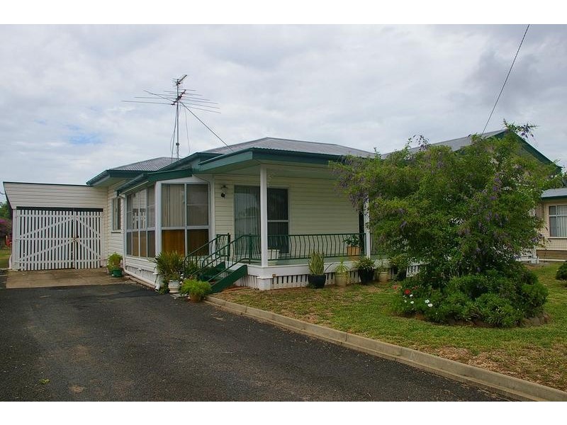 14 Moreton Street, Dalby QLD 4405