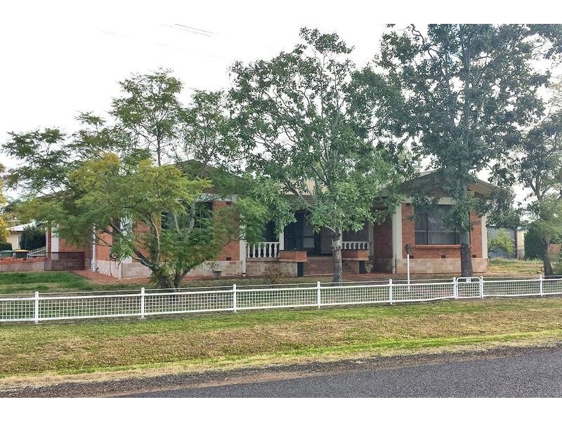 14 Coutts Street, Dalby QLD 4405