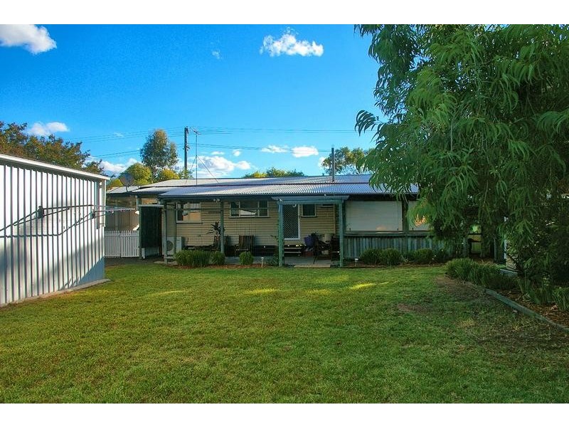 29 Curtis Street, Dalby QLD 4405